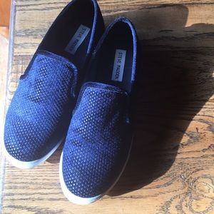 Steve Madden velvet slip on shoes